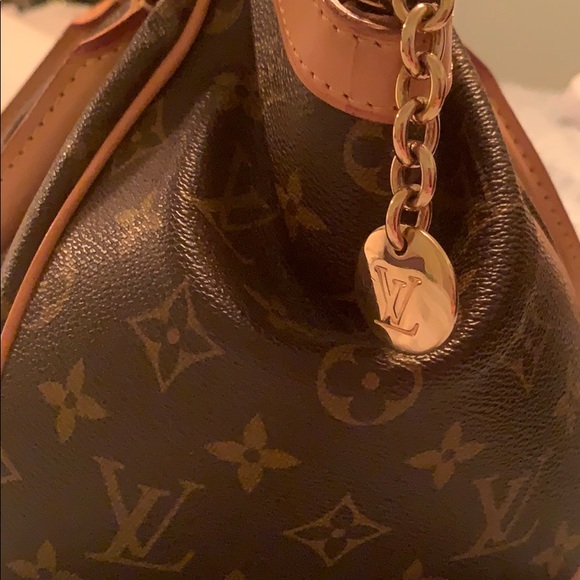 $1100 - Picture 5 of 5